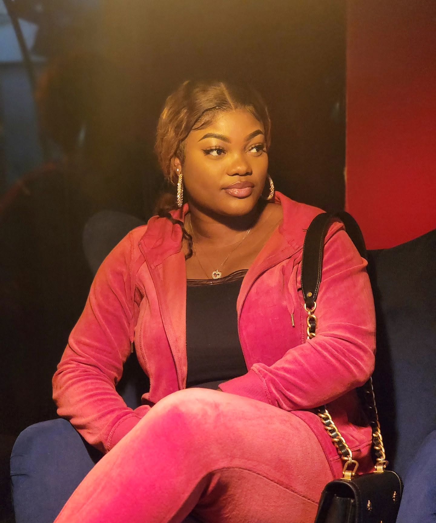 nude de Deborah Lukaku (avant)